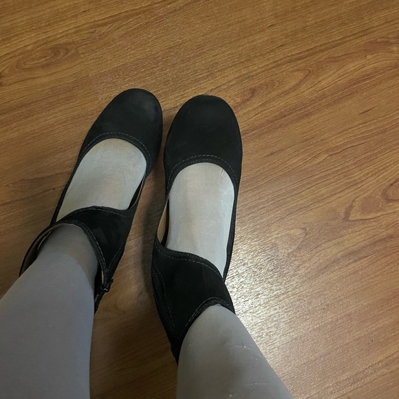 Corso Como Women’s Black Suede shoe boots. - Picture 13 of 13